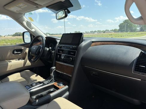 Used 2023 Nissan Armada SL w/ Captain's Chairs Package RWD image 18