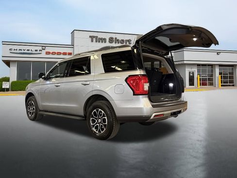 Used 2024 Ford Expedition XLT AWD/4WD image 16