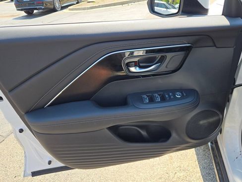 Used 2025 Acura ADX AWD image 22