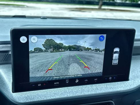 Used 2025 Ford Maverick XLT FWD image 19