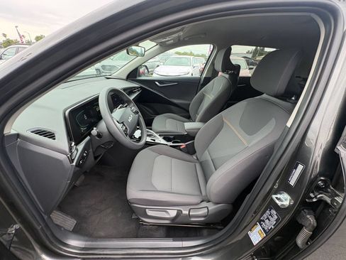 Used 2026 Kia Niro LX FWD image 24