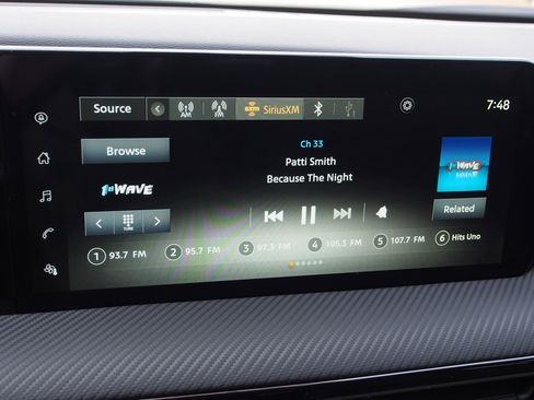 Used 2025 Nissan Kicks SR image 23