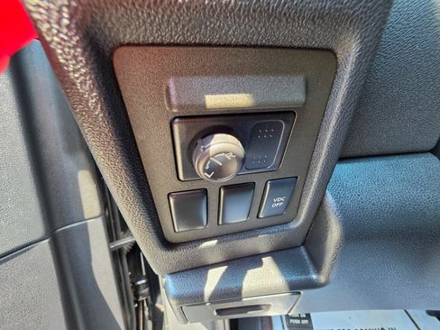 Used 2009 Nissan Rogue S FWD image 14