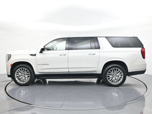 Used 2023 GMC Yukon XL SLT AWD/4WD image 5