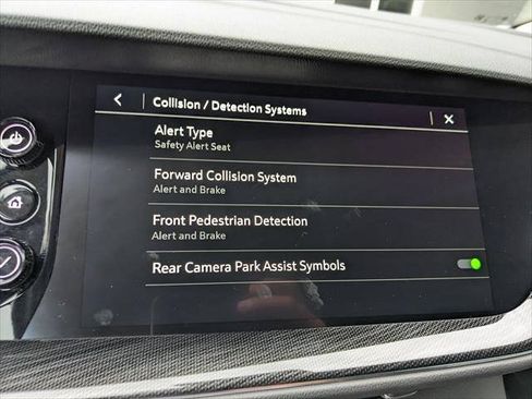 Used 2023 Buick Envision Essence AWD/4WD image 27