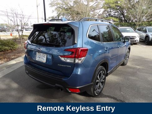 Used 2021 Subaru Forester Limited image 7
