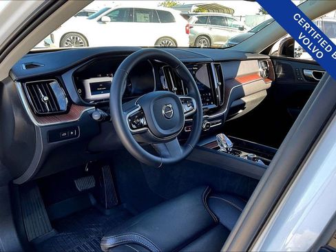 Used 2024 Volvo XC60 T8 Ultimate w/ Protection Package Premier image 17