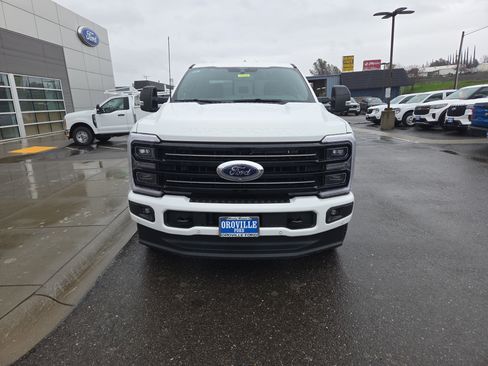 New 2026 Ford F250 Platinum w/ FX4 Off-Road Package image 8