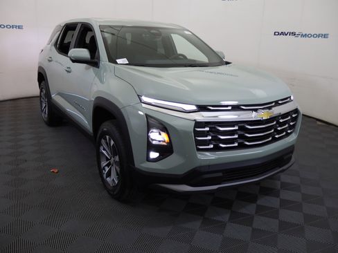 New 2026 Chevrolet Equinox LT w/ Safety and Technology Package FWD image 3