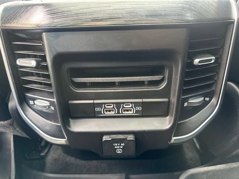 Used 2023 RAM 1500 Laramie AWD/4WD image 18