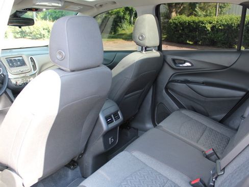 Used 2022 Chevrolet Equinox LT AWD/4WD image 22