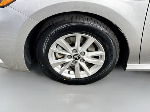 Used 2025 Toyota Camry LE FWD image 4