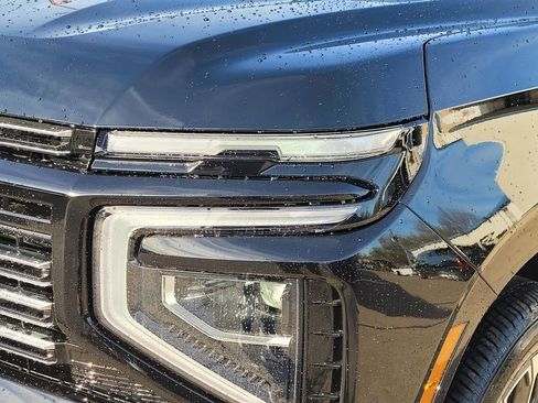 New 2026 Chevrolet Suburban High Country AWD/4WD image 4