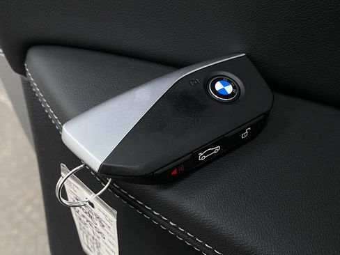 New 2026 BMW X1 xDrive28i AWD/4WD image 32
