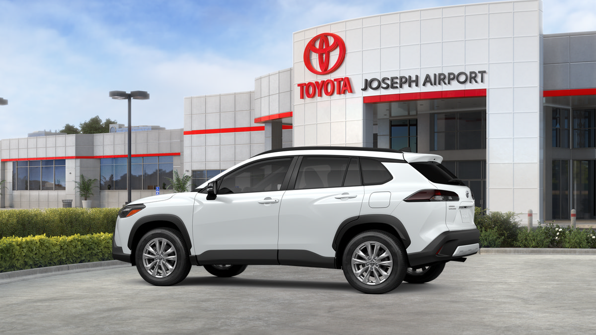 New 2026 Toyota Corolla Cross LE w/ Moonroof Package AWD/4WD image 32