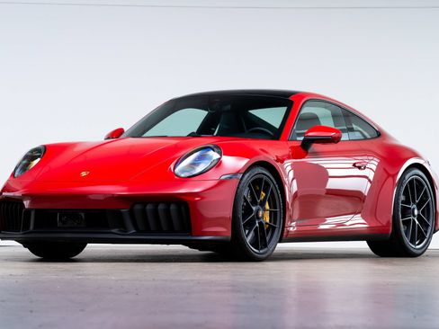 Used 2026 Porsche 911 Carrera GTS RWD image 3
