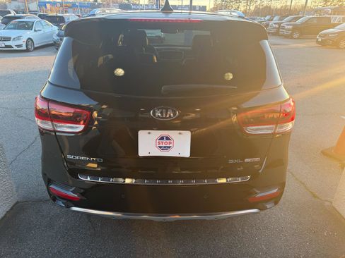 Used 2016 Kia Sorento SX image 6