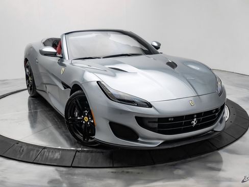 Used 2019 Ferrari Portofino image 29