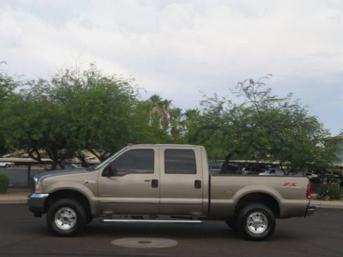Used 2004 Ford F250 Lariat AWD/4WD image 2