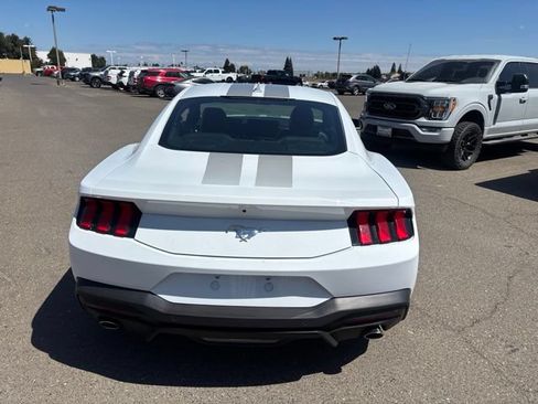 Used 2026 Ford Mustang Premium RWD image 7