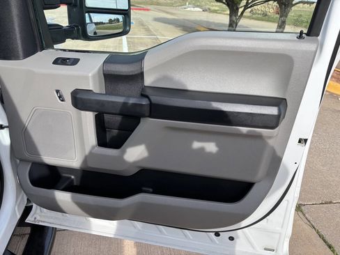 Used 2019 Ford F250 XL w/ XL Value Package image 15