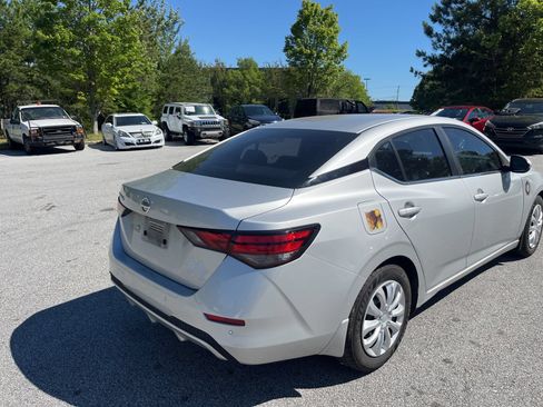 Used 2022 Nissan Sentra S w/ Trunk Package FWD image 5