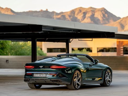 Used 2022 Bentley Other Bentley Models image 8