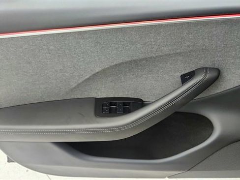 Used 2025 Tesla Model 3 Long Range image 33