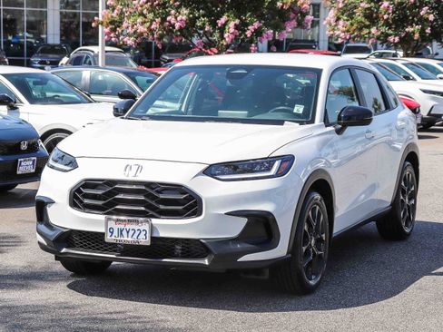Certified 2024 Honda HR-V Sport image 3