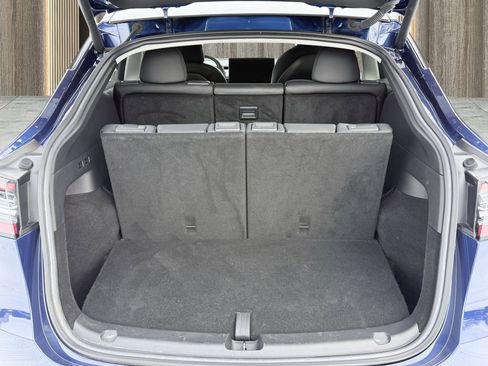 Used 2023 Tesla Model Y Long Range image 24