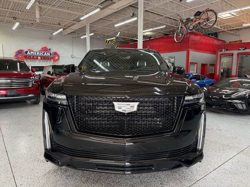 Used 2022 Cadillac Escalade ESV Sport Platinum image 8