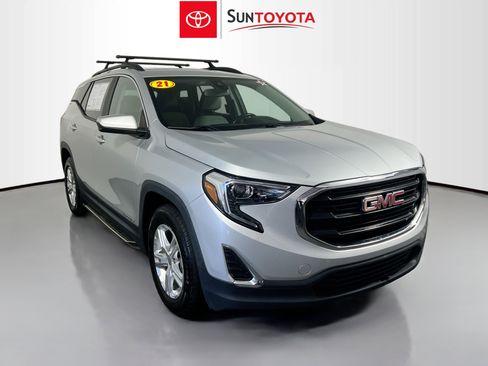 Used 2021 GMC Terrain SLE w/ Driver Convenience Package image 1