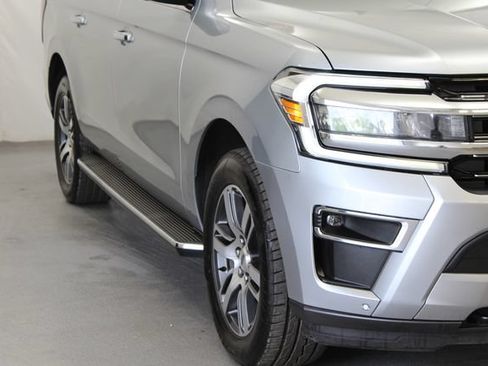 Used 2023 Ford Expedition Max Limited AWD/4WD image 4