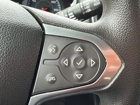 Used 2020 Chevrolet Traverse LS FWD image 11