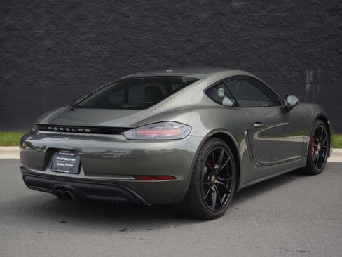 Certified 2024 Porsche 718 Cayman S RWD image 7