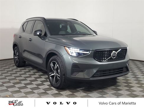 Certified 2026 Volvo XC40 B5 Core AWD/4WD image 1