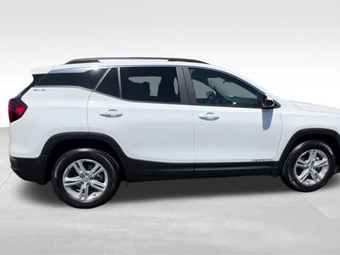 Certified 2023 GMC Terrain SLE w/ Driver Convenience Package FWD image 8