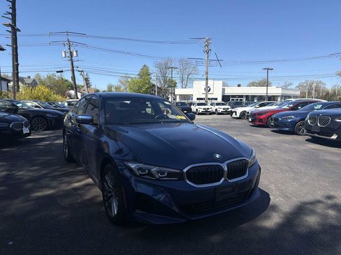 Certified 2023 BMW 330i xDrive Sedan w/ Convenience Package AWD/4WD image 6