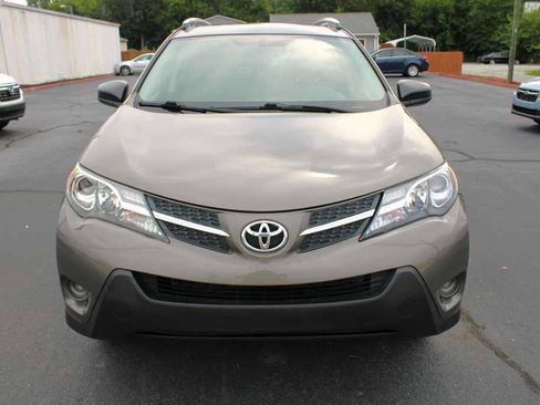 Used 2015 Toyota RAV4 LE FWD image 3