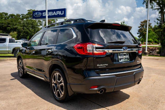 Used 2025 Subaru Ascent Touring w/ Popular Package #1 AWD/4WD image 4