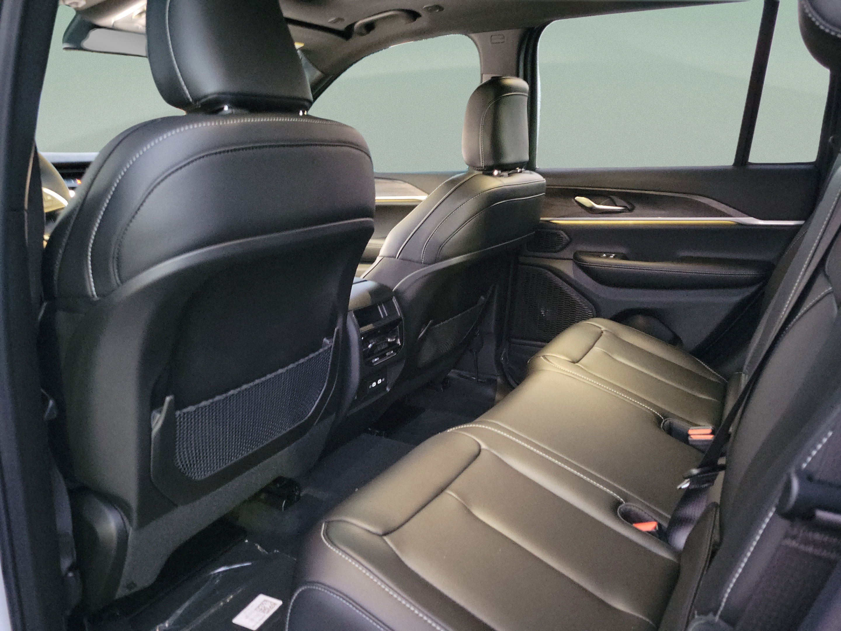New 2027 Jeep Grand Cherokee Limited w/ Limited Altitude Package RWD image 5