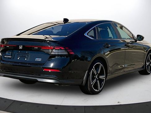 Used 2023 Honda Accord Sport image 9