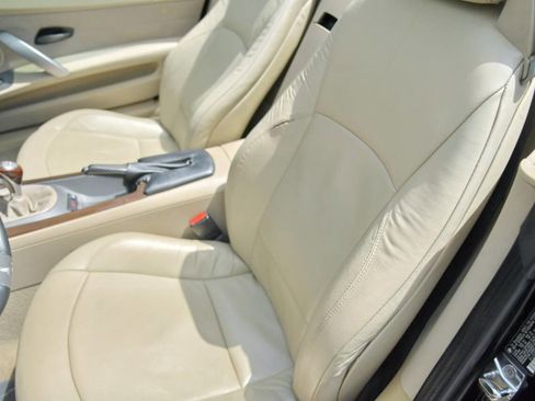 Used 2003 BMW Z4 2.5i image 15