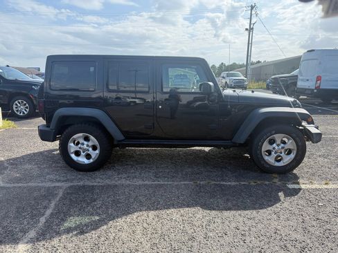 Used 2016 Jeep Wrangler Unlimited Sport AWD/4WD image 8