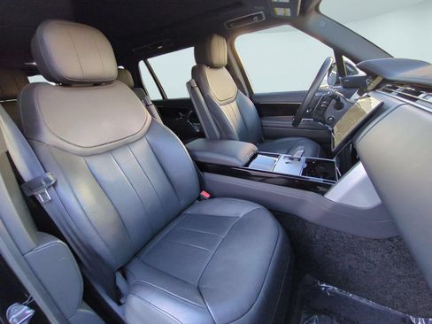 Used 2025 Land Rover Range Rover Long Wheelbase SE AWD/4WD image 30