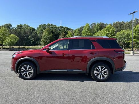 Certified 2023 Nissan Pathfinder SL AWD/4WD image 6