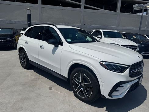 Certified 2026 Mercedes-Benz GLC 300 image 4