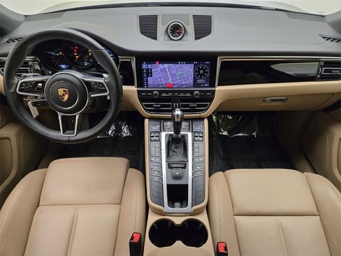 Used 2020 Porsche Macan image 24