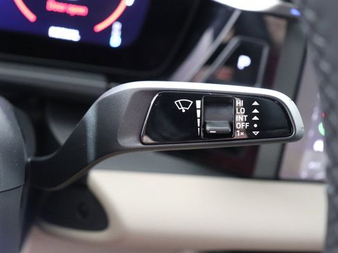 Used 2025 Porsche Macan Electric image 39