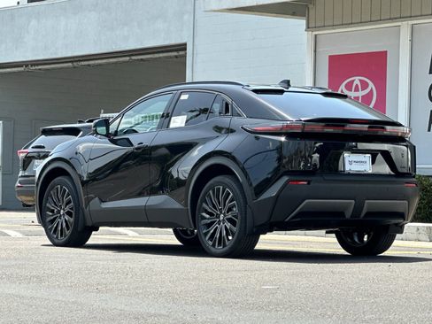 New 2026 Toyota C-HR AWD/4WD image 3